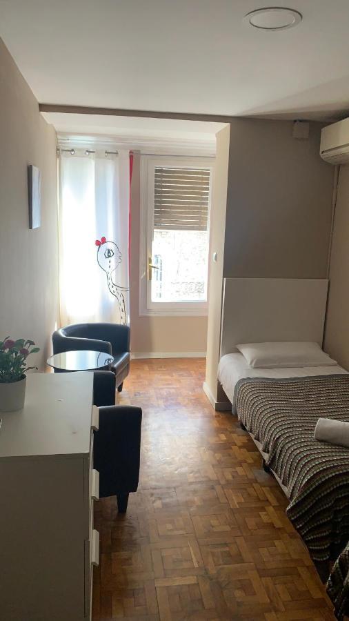 Somnio Hostels Barcelona Eksteriør bilde