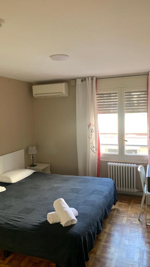Somnio Hostels Barcelona Eksteriør bilde