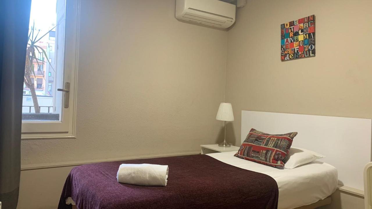 Somnio Hostels Barcelona Eksteriør bilde