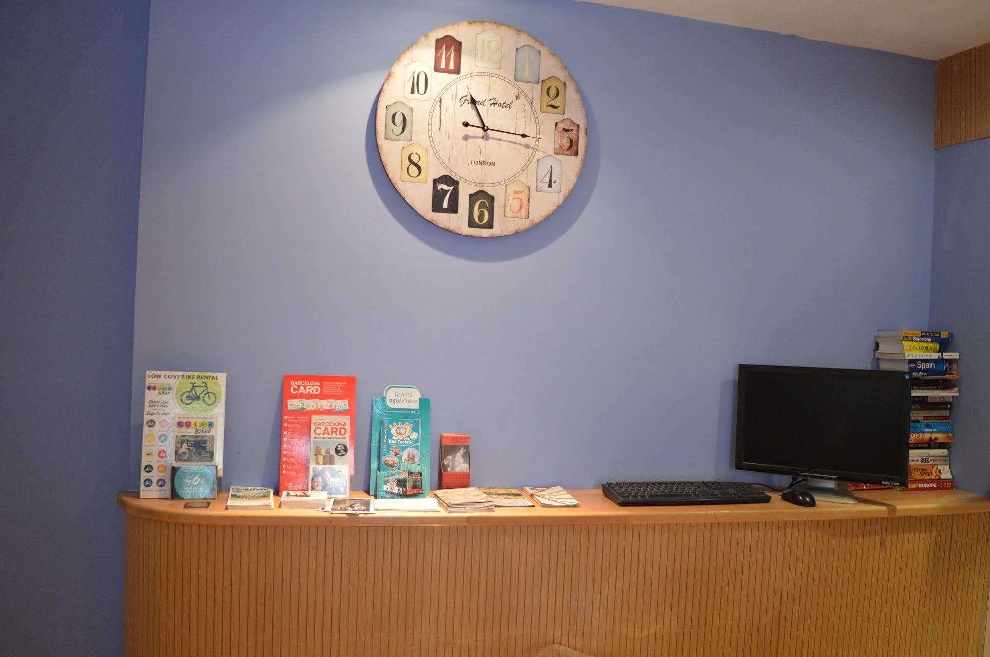 Somnio Hostels Barcelona Eksteriør bilde