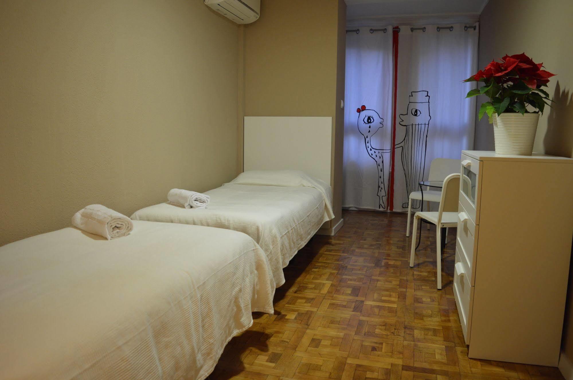 Somnio Hostels Barcelona Eksteriør bilde
